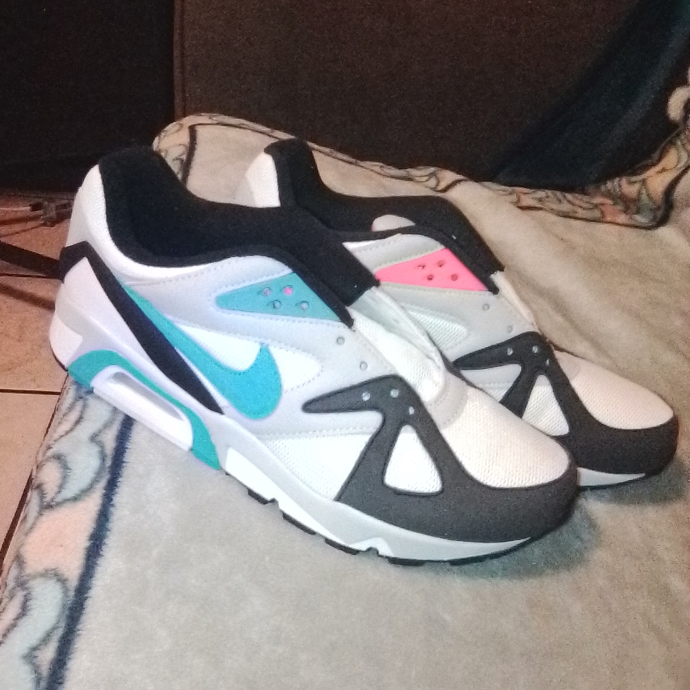 NIKE AIR STRUCTURE OG